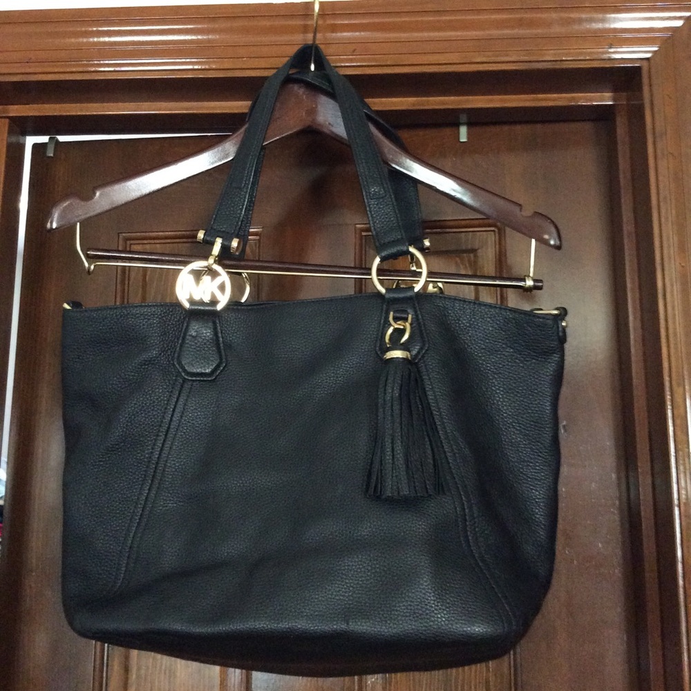 Lg Michael Kors handbag
